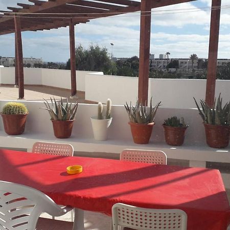Sunny Self-Catering Apartment Costa Teguise, Lanzarote, Spain エクステリア 写真