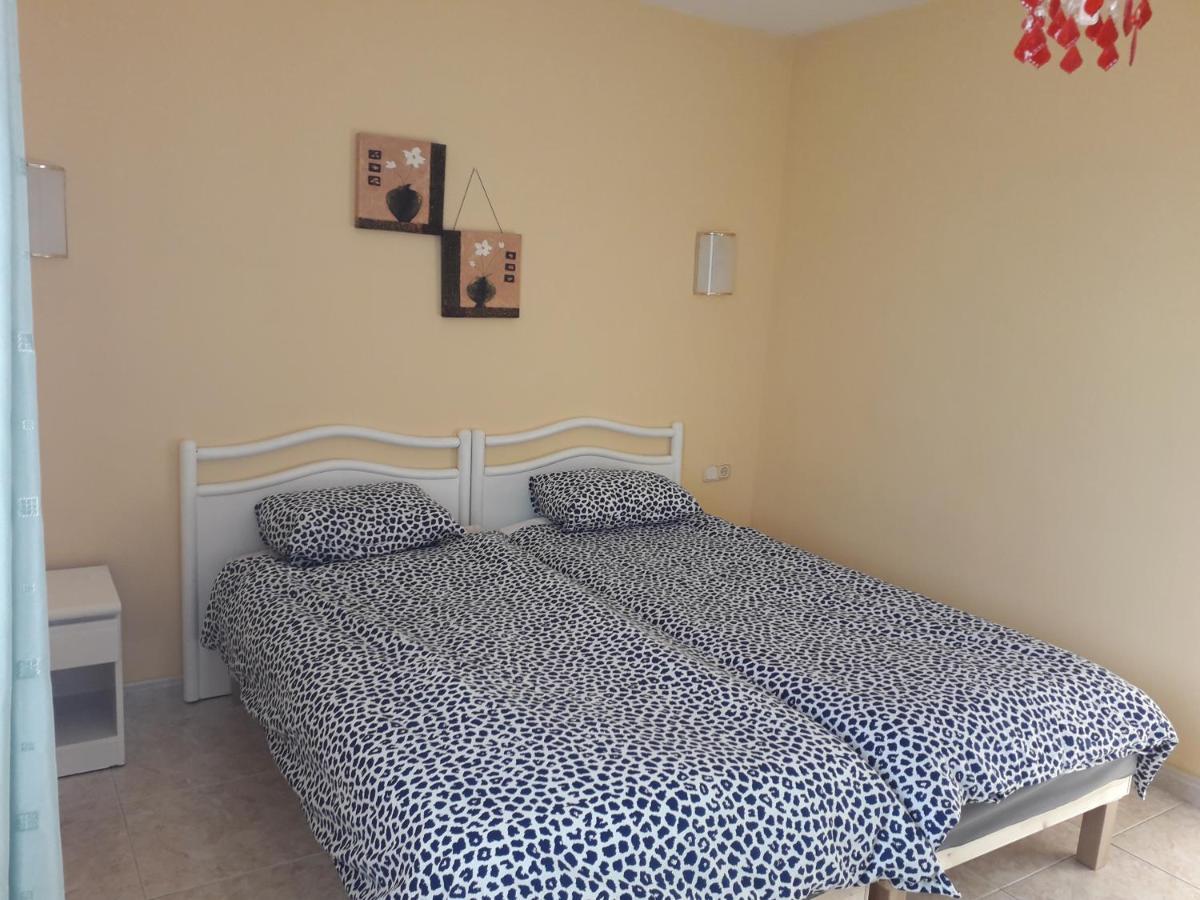 Sunny Self-Catering Apartment Costa Teguise, Lanzarote, Spain エクステリア 写真