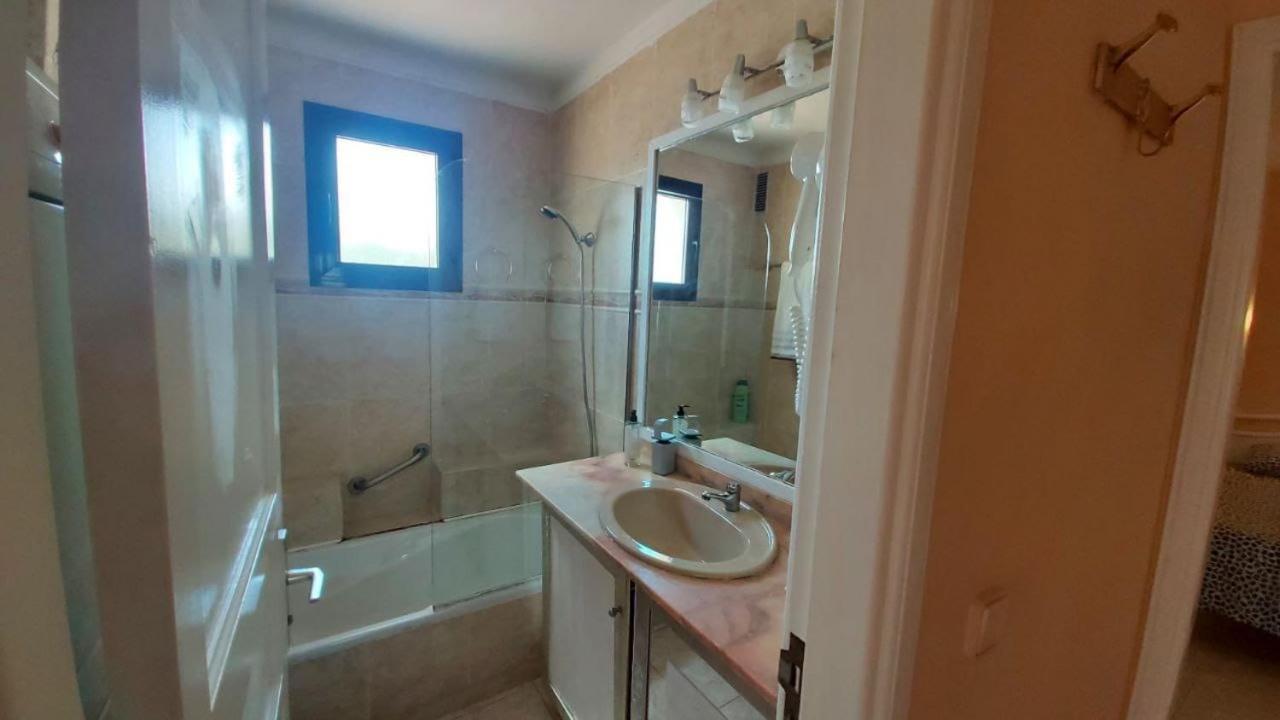 Sunny Self-Catering Apartment Costa Teguise, Lanzarote, Spain エクステリア 写真