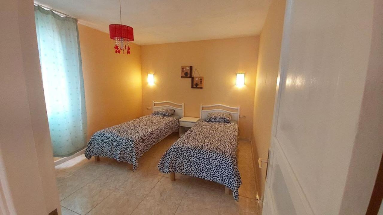 Sunny Self-Catering Apartment Costa Teguise, Lanzarote, Spain エクステリア 写真