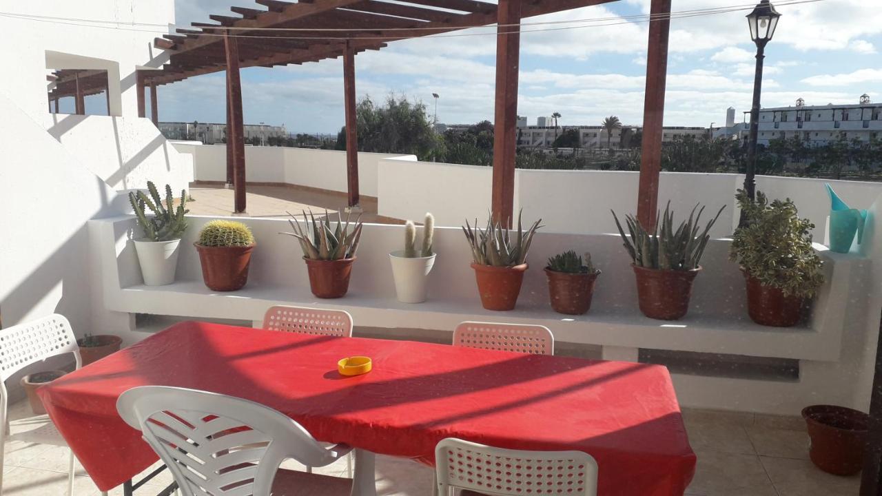 Sunny Self-Catering Apartment Costa Teguise, Lanzarote, Spain エクステリア 写真